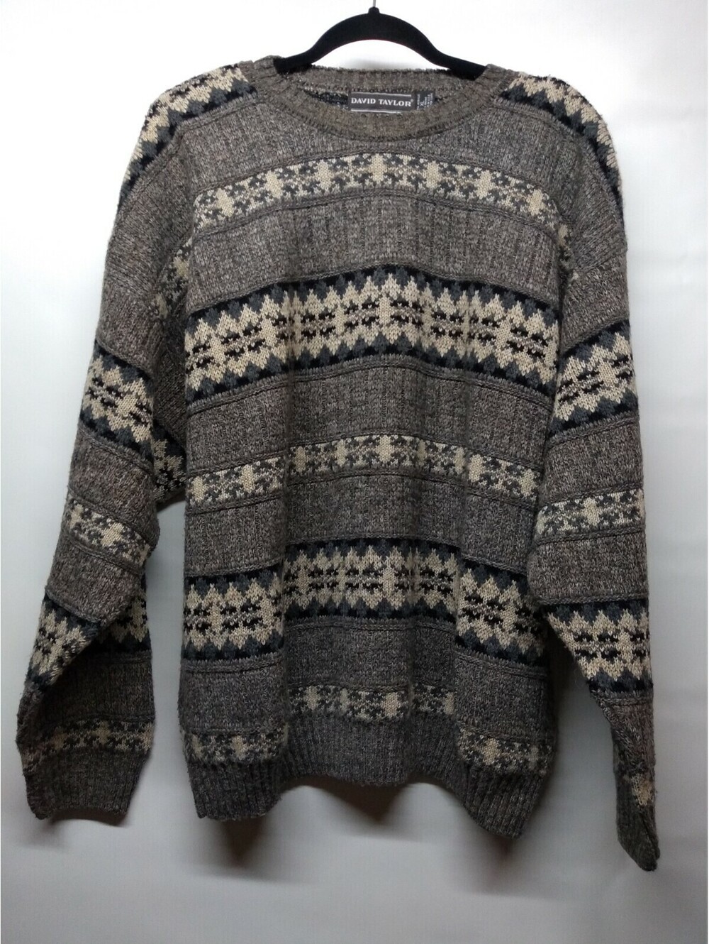 Vintage David Taylor 100% Acrylic Men's Sweater Size XL Made in USA 010